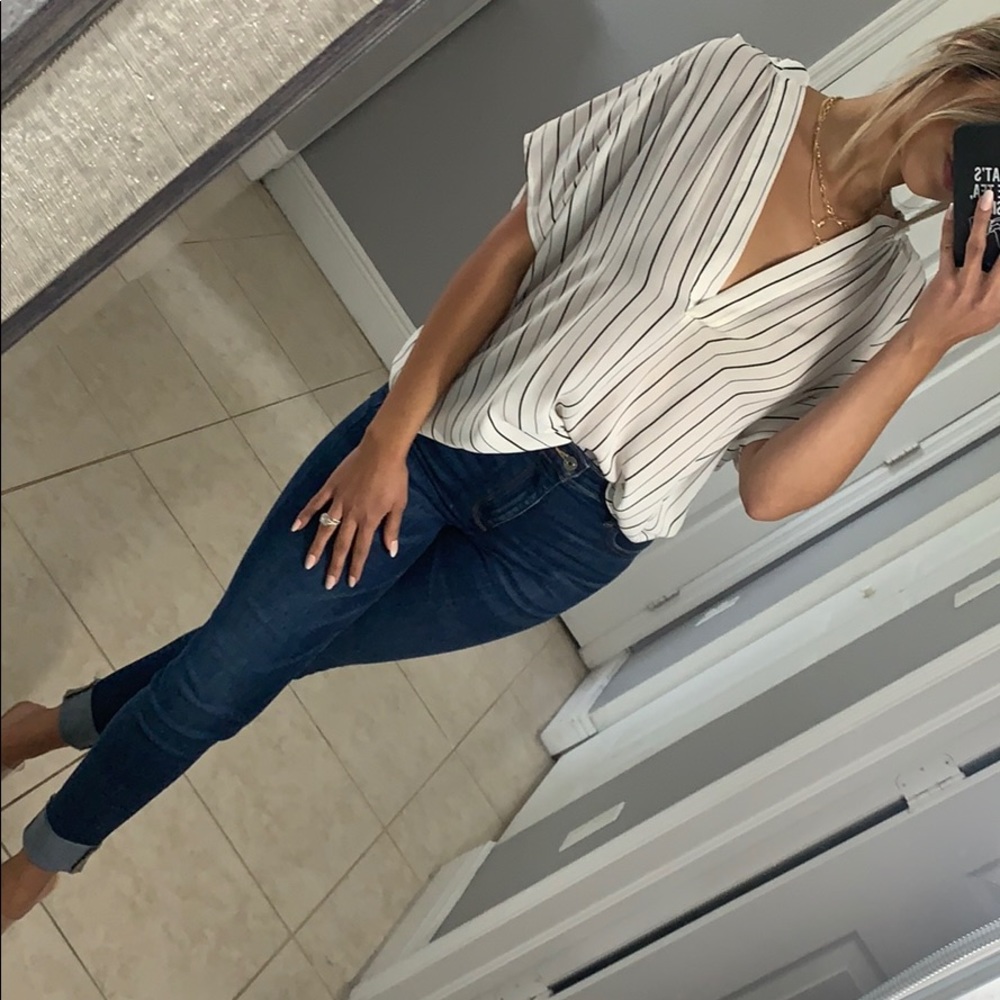 Stripped white and black blouse